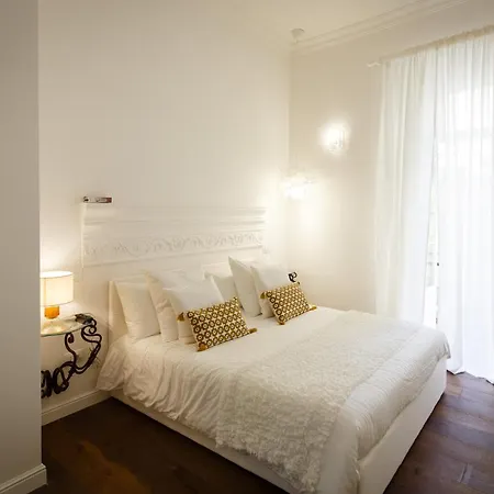 Nocleg ze śniadaniem Domus San Severo 4*