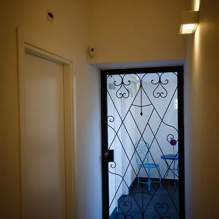 Domus Sansevero Bed & Breakfast 4*